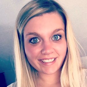 Meet your Posher, Olivia